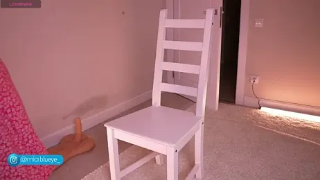 Miablueye webcam stripchat model stream image