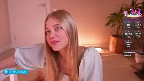 Miablueye webcam model stream image