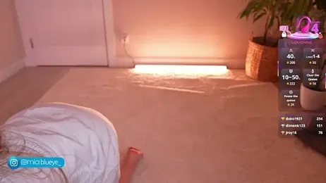 Miablueye webcam model stream image