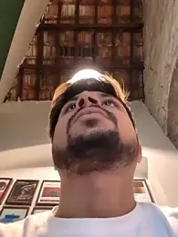 _IRRESISTIBLE_ webcam model stream image