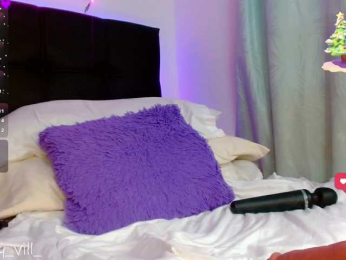 Emily-vill webcam model stream image