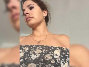 Lovelygirls1 webcam bongacams model stream image