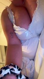 Itsonlylove webcam model stream image