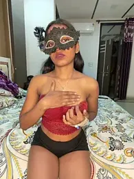 Too_yum_girl webcam stripchat model stream image