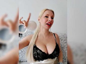 LaymaFlay webcam bongacams model stream image