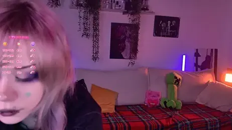 Lollyshy webcam model stream image