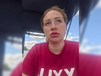 MOLLY-7 webcam model stream image