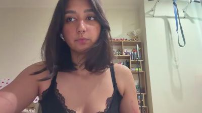 YingPopichak webcam model stream image