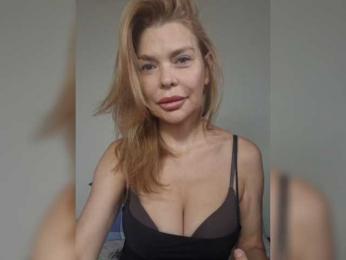 TO4KAGi webcam bongacams model stream image
