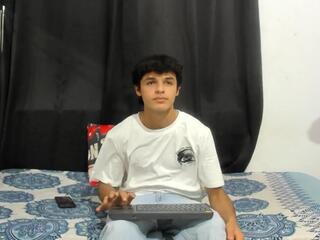 Sebastian & Bernie webcam model stream image