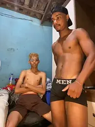 Leosilvaj1 webcam stripchat model stream image