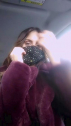 Akemy_room webcam model stream image