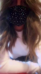 Akemy_room webcam model stream image