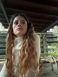 alana15 webcam model stream image