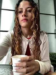 alana15 webcam model stream image