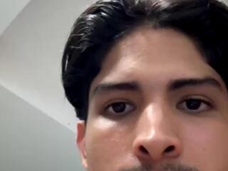 Liu Kent webcam model stream image