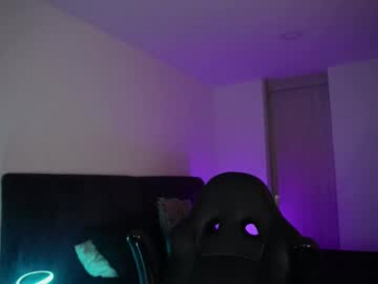 krops_ webcam model stream image