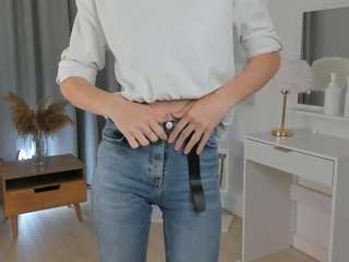 azaleemoeller webcam model stream image