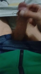 Poyon335 webcam model stream image