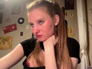 kyleeleash webcam model stream image