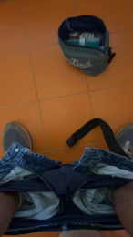 VacatedSnowfall webcam model stream image