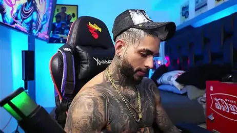 logan_hugh8 webcam model stream image