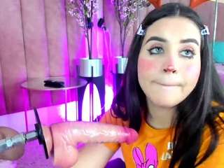 lizzyolsen webcam camsoda model stream image