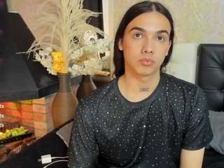 almaazgi webcam model stream image