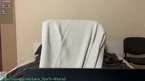 luca_syn webcam model stream image