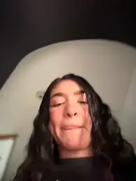 jenn_fit webcam model stream image