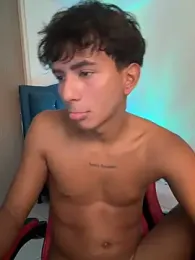 Leonarrrd_01 webcam stripchat model stream image