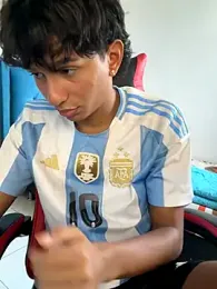 Leonarrrd_01 webcam stripchat model stream image