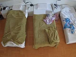 voyeurcam-julmodels-bed-7 webcam model stream image