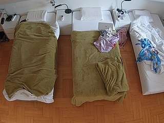 voyeurcam-julmodels-bed-7 webcam model stream image