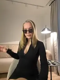 Little_Forest_ELF webcam model stream image