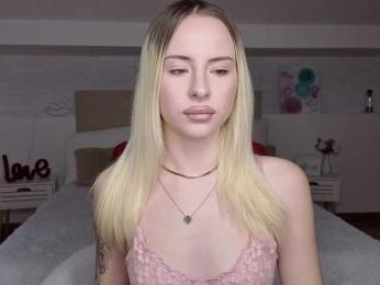 Bella-crazyy webcam model stream image