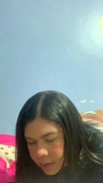 KeyshaRous7 webcam model stream image