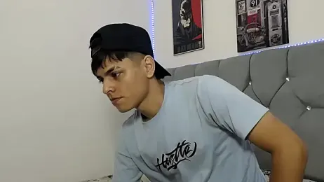 Loganjhonson19 webcam model stream image