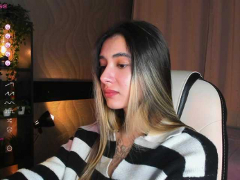 DarlaBelle webcam model stream image