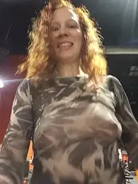 Exhibitionsplit webcam model stream image