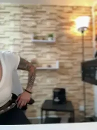 _Abril-Office1 webcam model stream image