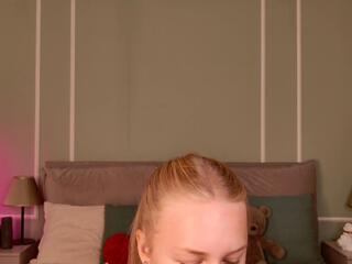 Stella Fletcher webcam model stream image