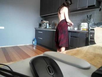 YourSerenity webcam model stream image