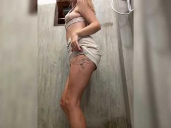 KinaMoonLove webcam model stream image