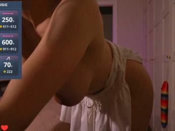 VictoriaVegas webcam model stream image
