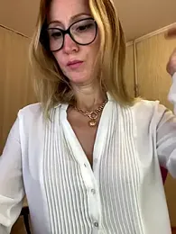 LauraDavis webcam model stream image