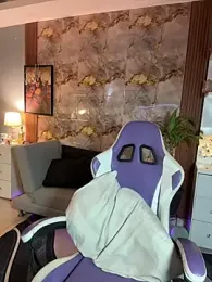 hannachris- webcam model stream image