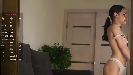 QueenieMerow webcam stripchat model stream image