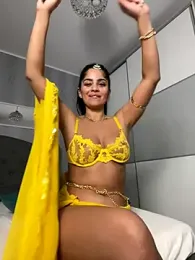 _adelle webcam model stream image