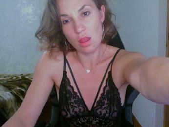 CristaQ webcam model stream image